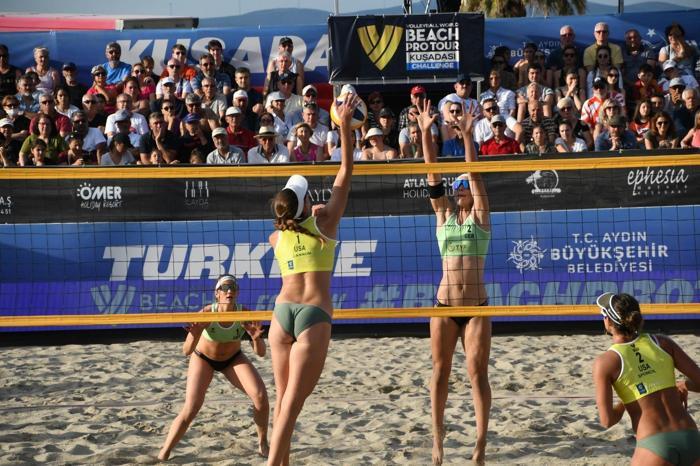 Plaj voleybolunda İsveç ve ABD zirvede
