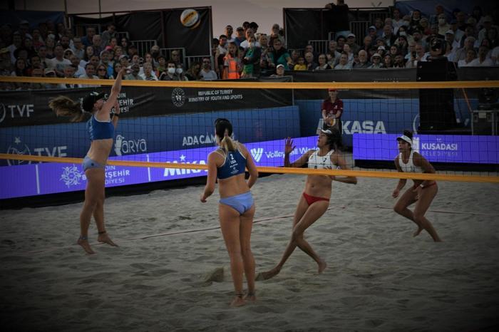 Plaj voleybolunda İsveç ve ABD zirvede