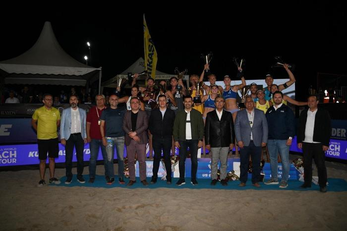 Plaj voleybolunda İsveç ve ABD zirvede
