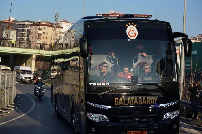 Galatasaray derbide Fenerbahçeyi devirdi İşte müthiş maçın hikayesi...