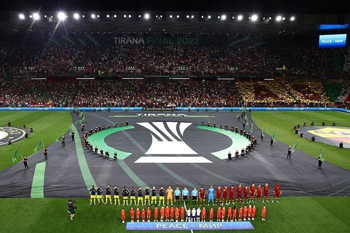 Avrupa Konferans Ligi Finalinden renkli kareler Taraftarlardan büyük coşku