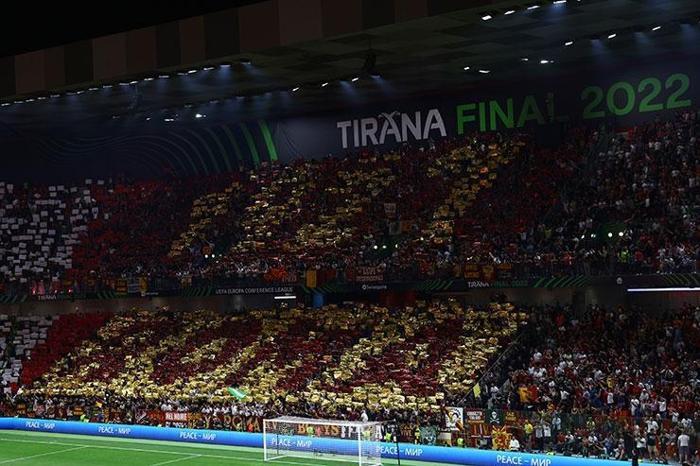 Avrupa Konferans Ligi Finalinden renkli kareler Taraftarlardan büyük coşku