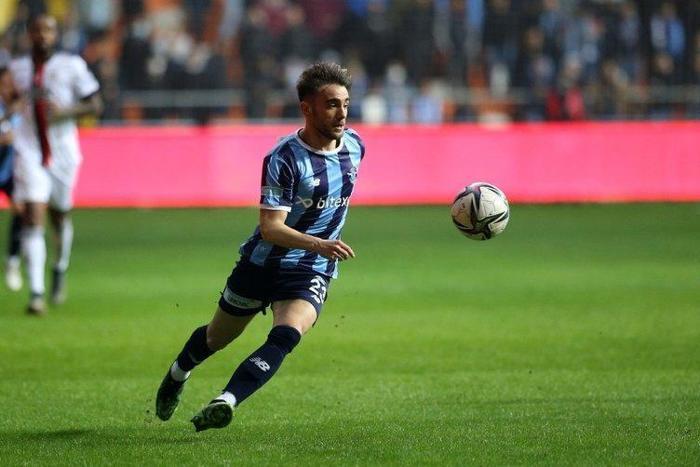 Son dakika Yunus Akgünden kariyer transferi Galatasaray...