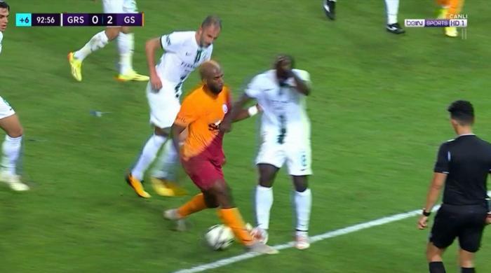 Süper Ligde sezona damga vuran hakem hataları