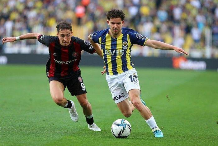 EMRE MOR HAMLESİ