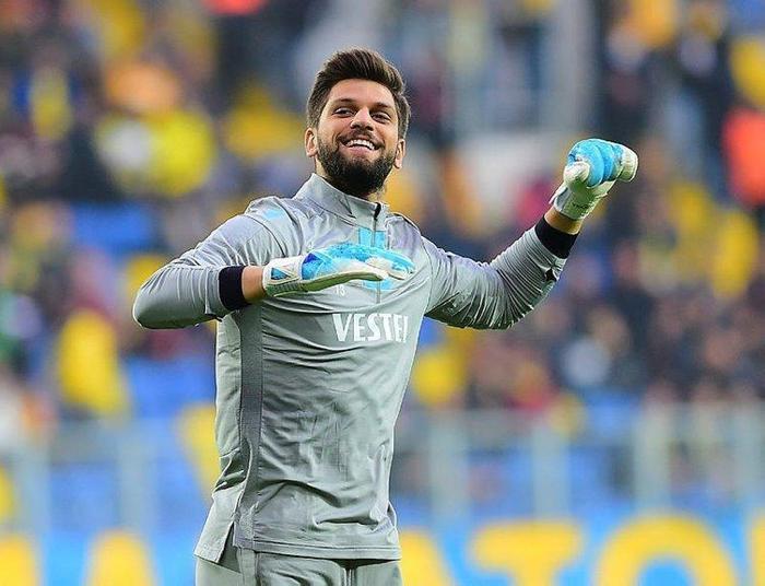Son dakika Trabzonspora dünya yıldızı stoper