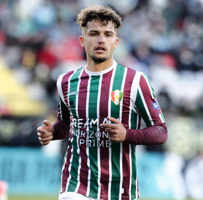 Son dakika Fenerbahçe transfer haberi Sarı lacivertliler Diogo Pintoyu gözüne kestirdi