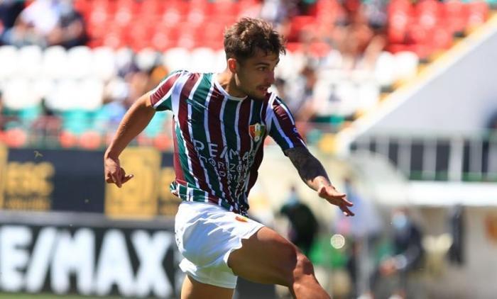 Son dakika Fenerbahçe transfer haberi Sarı lacivertliler Diogo Pintoyu gözüne kestirdi