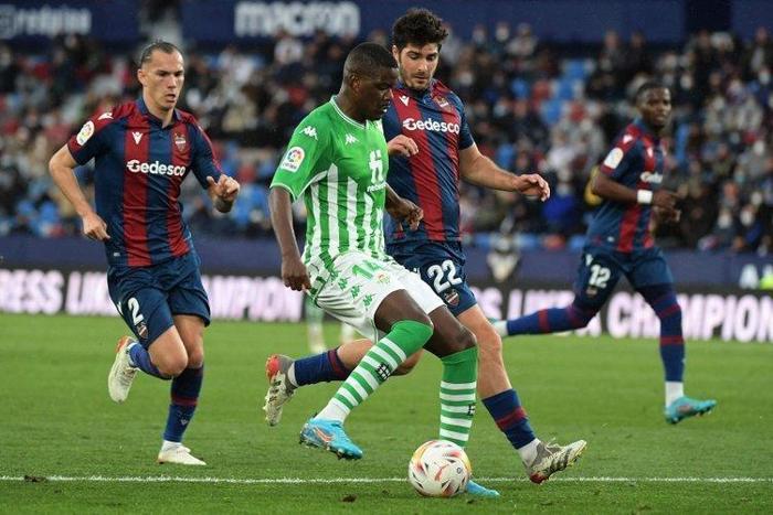 Son dakika Fenerbahçe haberi İşte Jorge Jesusun ilk transferi Yıldız futbolcu Gelirim dedi