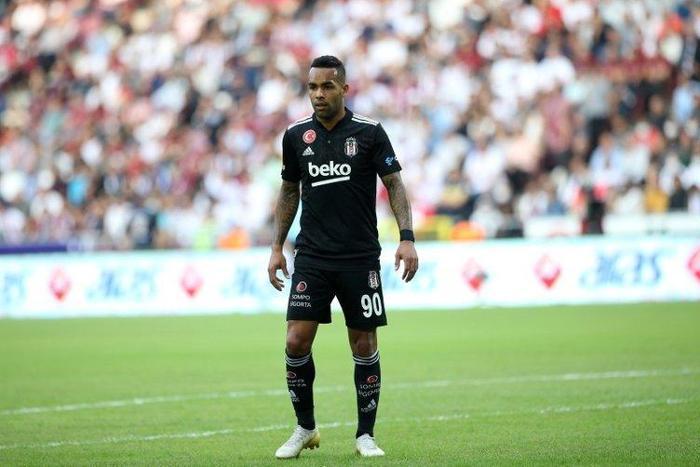 Beşiktaşa piyango Yıldız futbolcuya transfer teklifi geldi