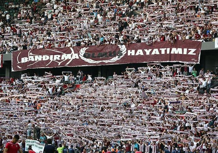 Bandırmaspor - İstanbulspor maçına taraftarlardan büyük ilgi