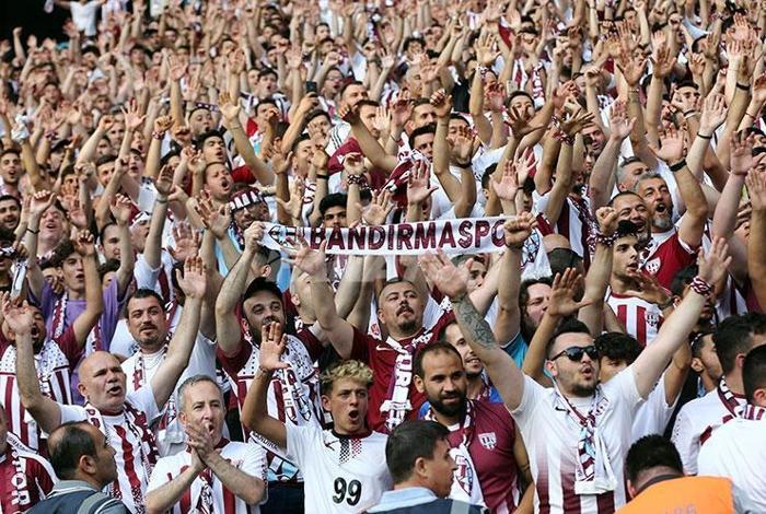 Bandırmaspor - İstanbulspor maçına taraftarlardan büyük ilgi