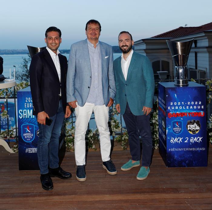 Anadolu Efes, Euroleague şampiyonluğunu İstanbulda kutladı