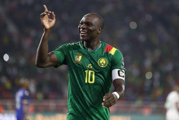 Fenerbahçenin transferini duyurdular Beşiktaşın yıldızı Fenerbahçeye...