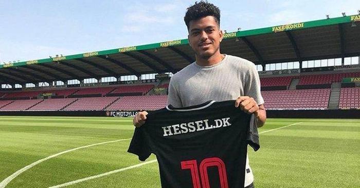 Son dakika Fenerbahçe on numaraya Evanderi transfer ediyor