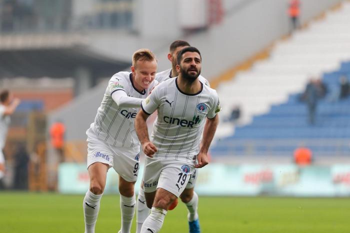 Son dakika Galatasarayın gündemindeki Umut Bozoktan flaş transfer açıklaması