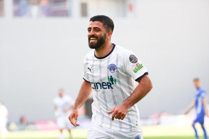 Son dakika Galatasarayın gündemindeki Umut Bozoktan flaş transfer açıklaması