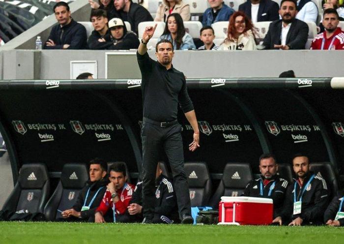 Beşiktaşta flaş ayrılık İşte yıldız oyuncunun yeni takımı