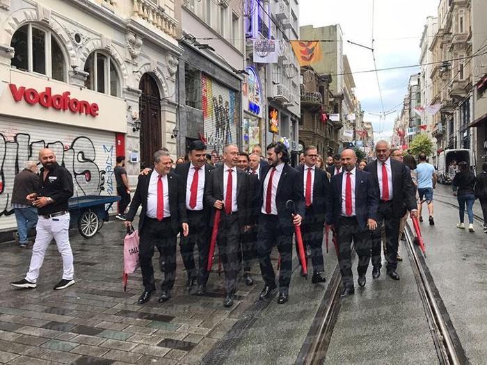 Son dakika Galatasaray haberi Başkanlık seçiminde dikkat çeken fotoğraflar