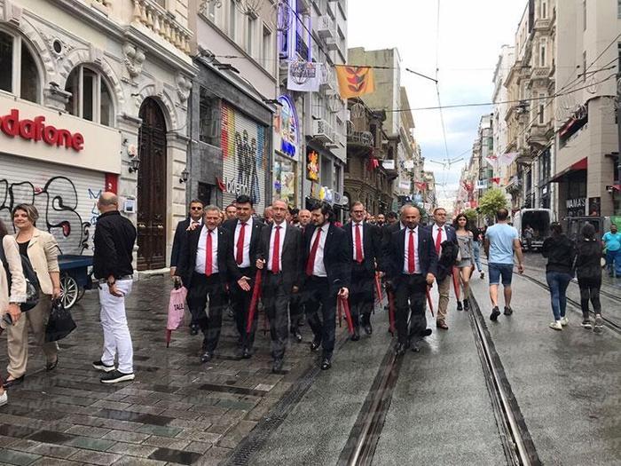 Son dakika Galatasaray haberi Başkanlık seçiminde dikkat çeken fotoğraflar