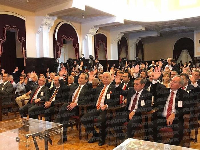 Son dakika Galatasaray haberi Başkanlık seçiminde dikkat çeken fotoğraflar