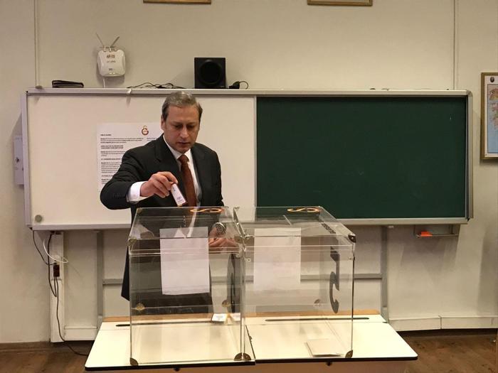 Son dakika Galatasaray haberi Başkanlık seçiminde dikkat çeken fotoğraflar