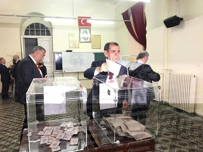 Son dakika Galatasaray haberi Başkanlık seçiminde dikkat çeken fotoğraflar