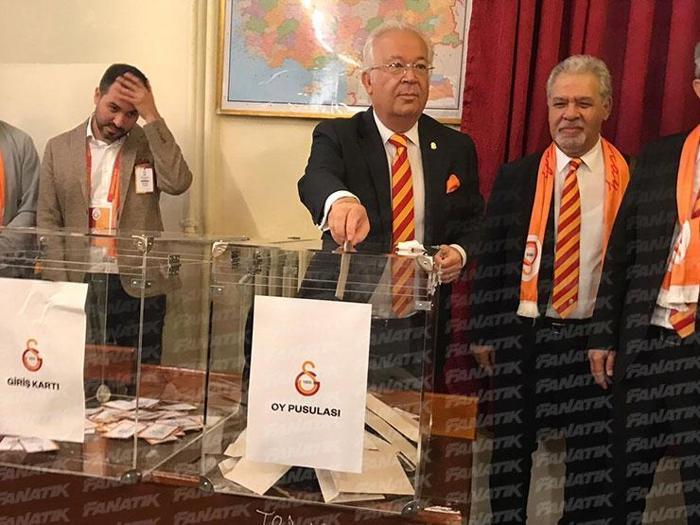 Son dakika Galatasaray haberi Başkanlık seçiminde dikkat çeken fotoğraflar