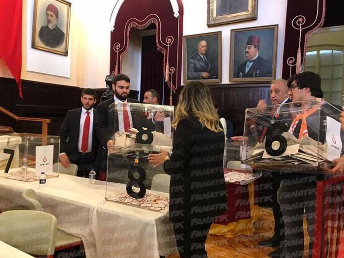 Son dakika Galatasaray haberi Başkanlık seçiminde dikkat çeken fotoğraflar