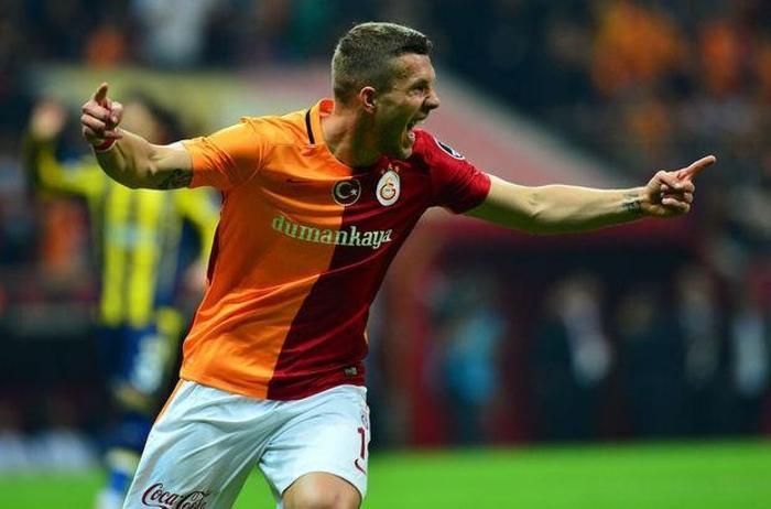 Yolu Türkiyeden geçen yıldız hocalar ve oyuncular