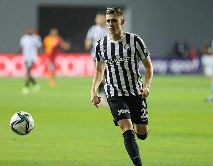 Son dakika Beşiktaşta iki ayrılık daha
