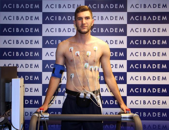 Son dakika Fenerbahçe haberi Sarı lacivertlilerde yeni sezon başlıyor Futbolcular sağlık kontrollerinden geçti
