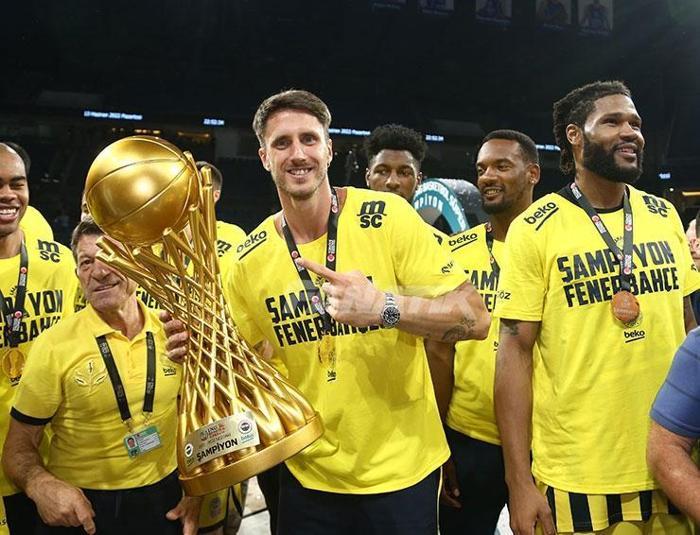 Fenerbahçe Bekoda şampiyonluk coşkusu