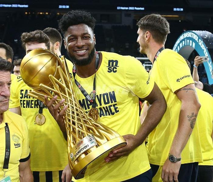 Fenerbahçe Bekoda şampiyonluk coşkusu