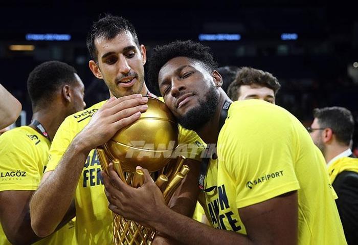 Fenerbahçe Bekoda şampiyonluk coşkusu
