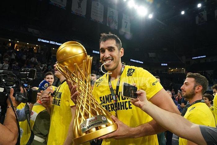 Fenerbahçe Bekoda şampiyonluk coşkusu