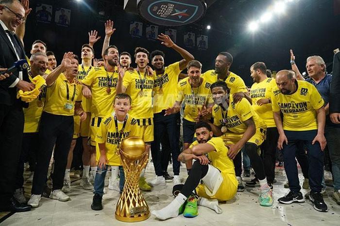 Fenerbahçe Bekoda şampiyonluk coşkusu