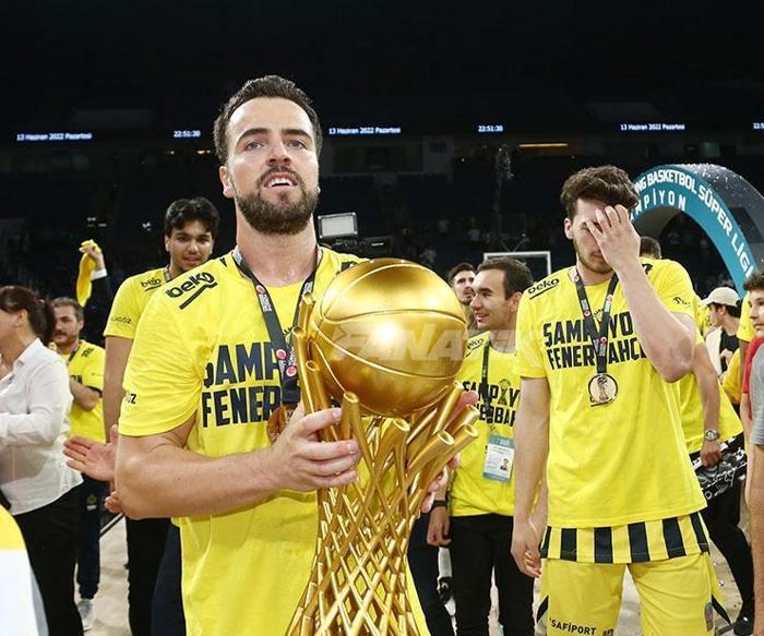 Fenerbahçe Bekoda şampiyonluk coşkusu
