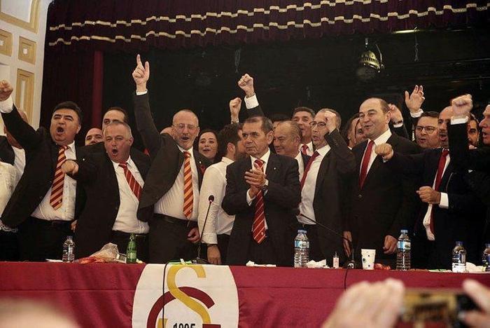 Son dakika Dursun Özbek kararını verdi yıldız oyuncu ayrılıyor