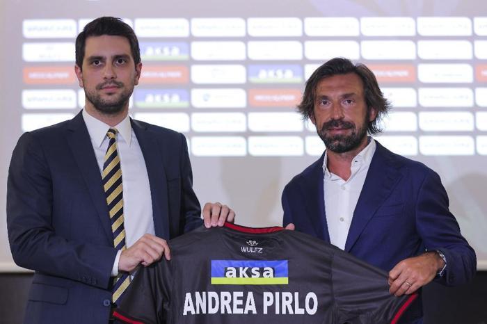 Son dakika Andrea Pirlo ilk transferini yapıyor