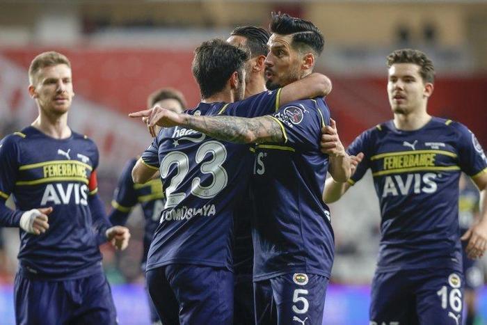 İSTANBULDA KALMAK İSTİYOR