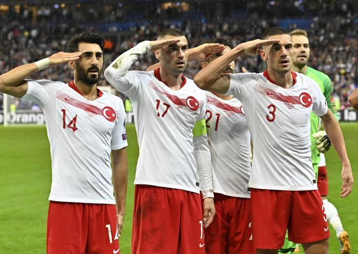 Fanatik yazarlarının Fransa - Türkiye maçı yorumları