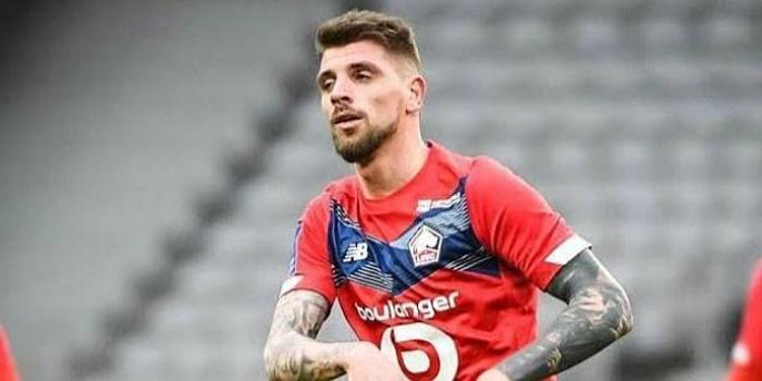 Fenerbahçeden Galatasaraya transfer çalımı