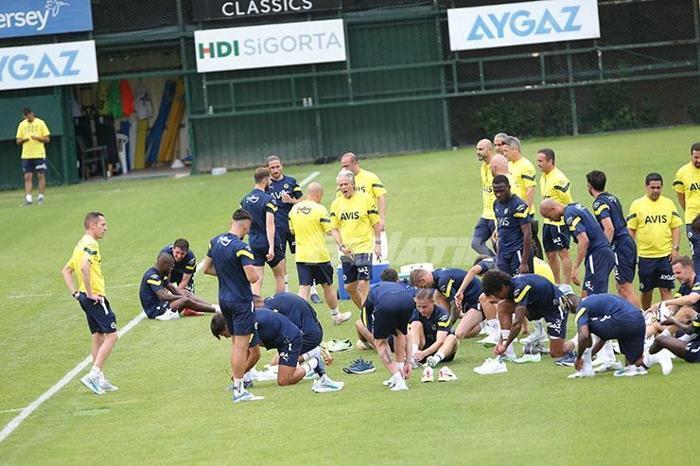 Fenerbahçede hazırlıklar sürüyor Samatta geri döndü