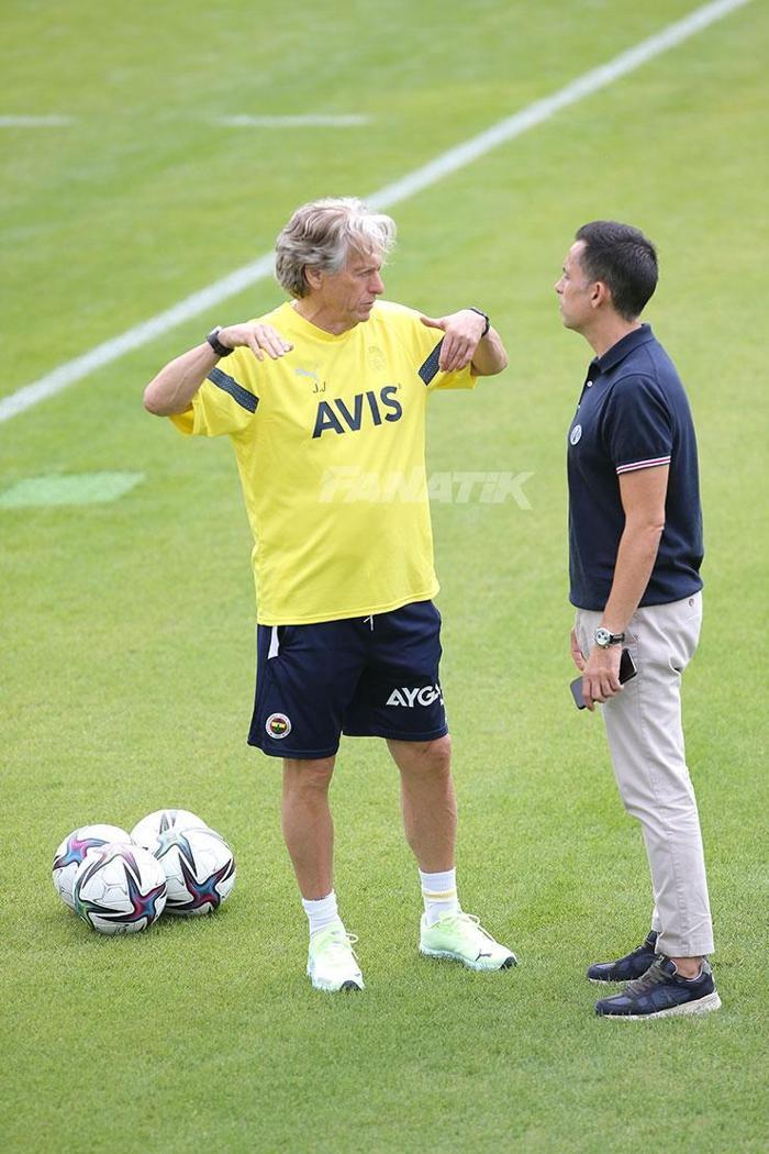 Fenerbahçede hazırlıklar sürüyor Samatta geri döndü