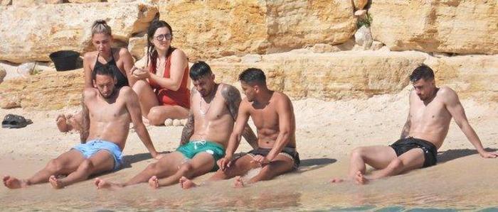Milli yıldızlar Çeşme tatilinde... Hakan Çalhanoğlu, Uğurcan Çakır, Cengiz Ünder, Dorukhan Toköz