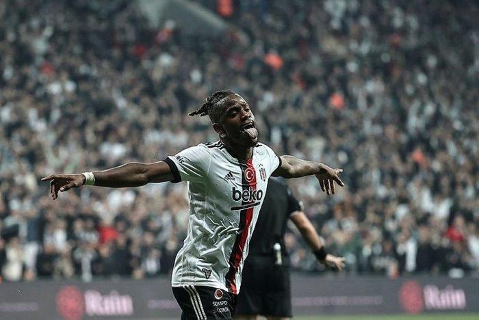 Son dakika transfer haberi Batshuayinin yeni takımı belli oldu