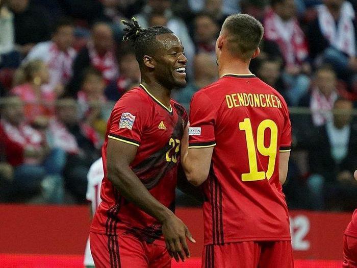Son dakika transfer haberi Batshuayinin yeni takımı belli oldu