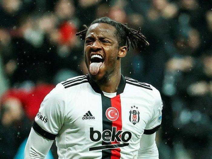 Son dakika transfer haberi Batshuayinin yeni takımı belli oldu