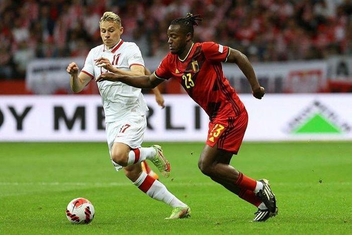 Son dakika transfer haberi Batshuayinin yeni takımı belli oldu